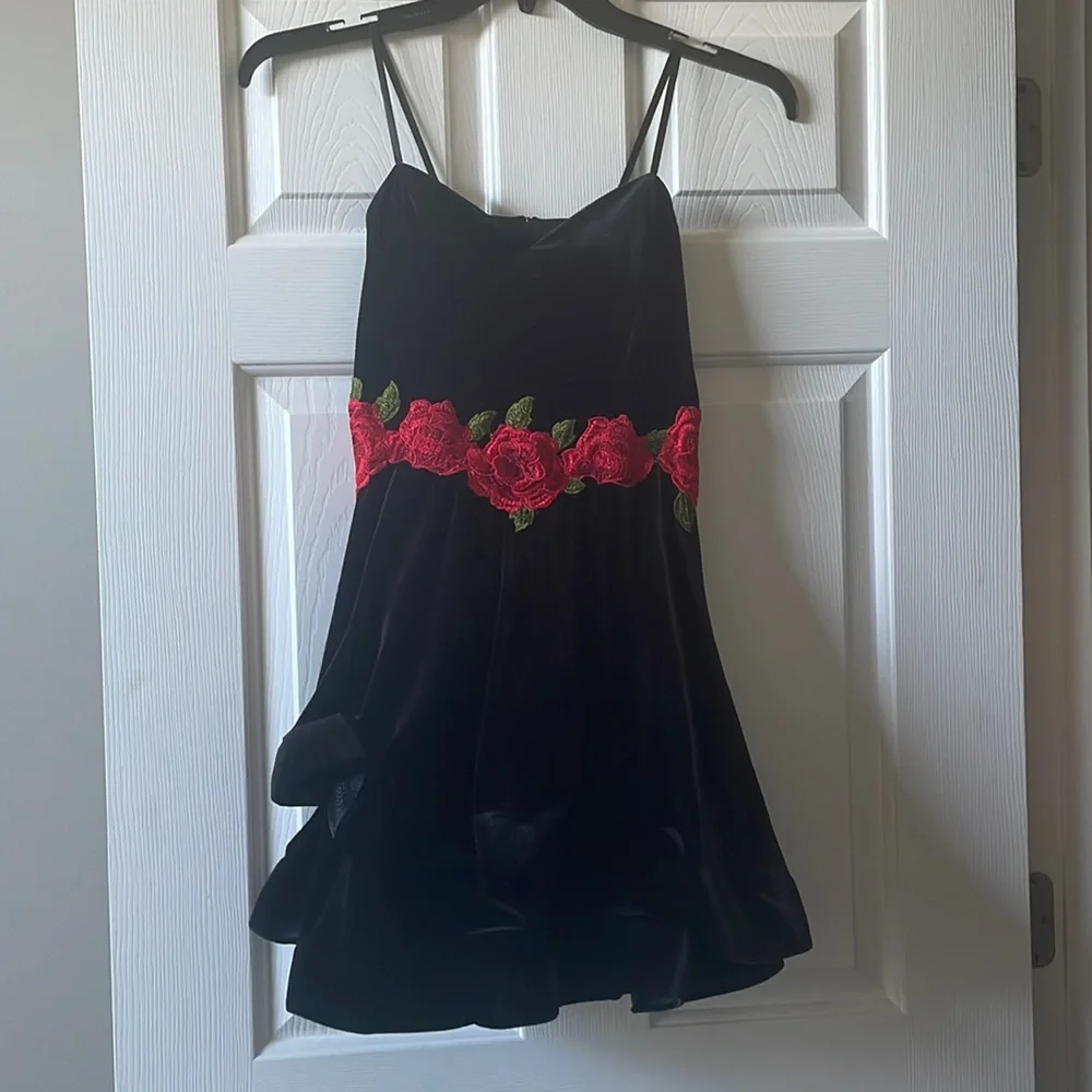 Vintage B. Darlin Black Embroidered Dress - Picture 1 of 6